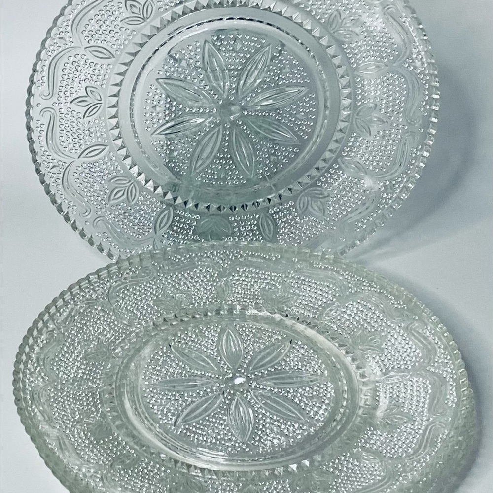 Elegant Clear Glass Dinner Plates